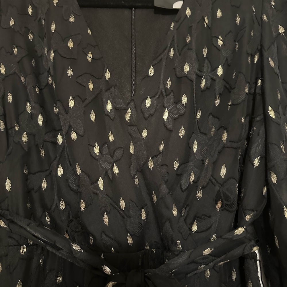 Gorgeous black and gold midi dress - Picture 8 of 8